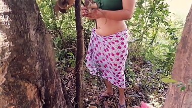 චීත්තෙයි හැට්ටෙයි ඇදන් දර සෙවීමට පැමිණි අල්ලපු ගෙදර අක්කට අඹරා කැලේදි හිකුවා,stepsis Fuck in Jjung