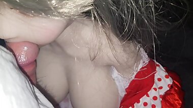 Me Chupa Toda La Verga Mientras me Muestra Sus Grandes Tetas