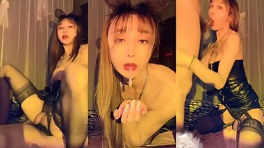 伪娘穿着皮裙黑丝发骚口爆直男香喷喷的精液