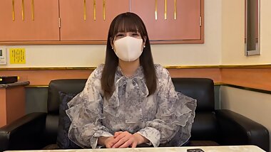 舌ピアスがエロい今ドキ女子大生の濃厚フェラ＆ごっくん①。perverted College Girl's Thick Blowjob and Drinking Sperm①。