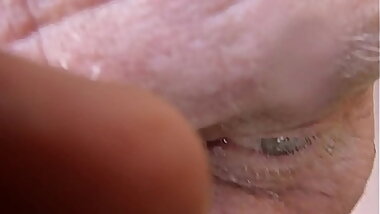 duk and david, duk peeing in david mouth outdoor