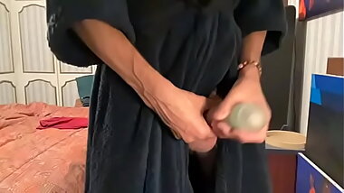 Enjoying the show of a subtle euro-asian brunette (Part one)